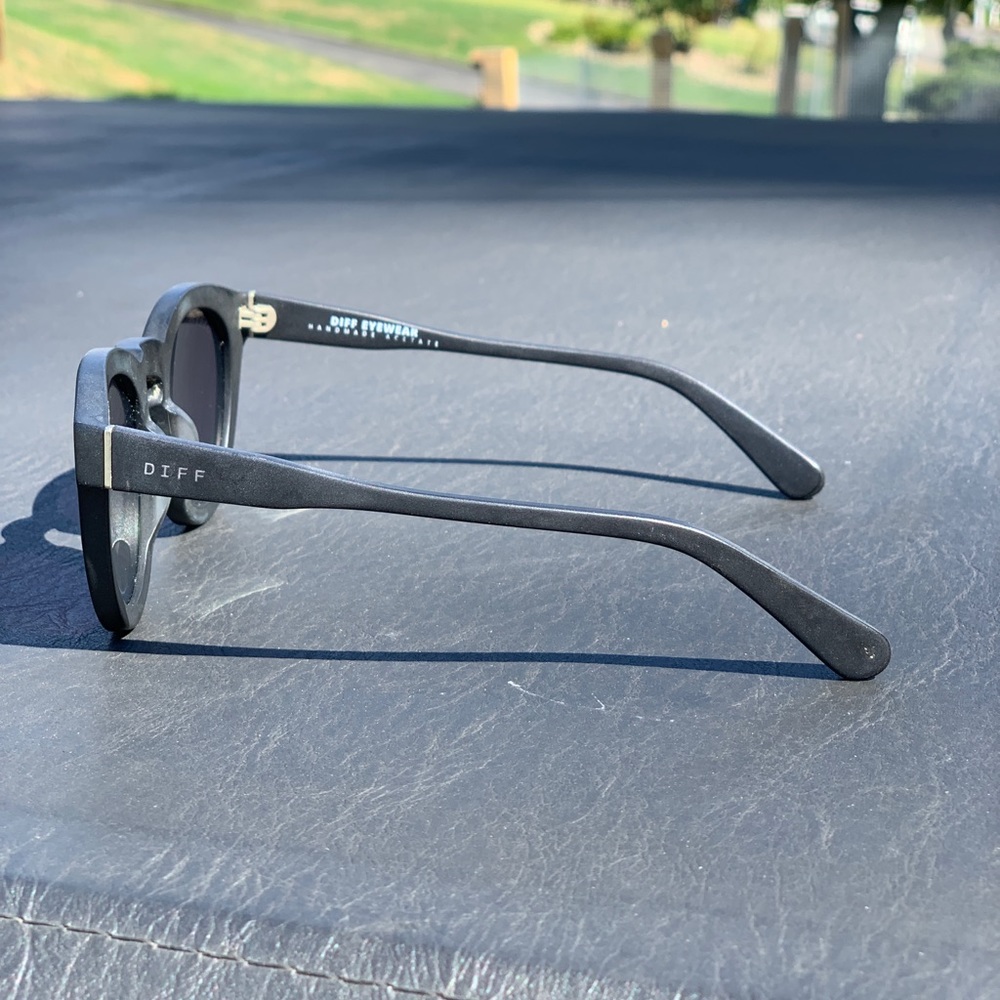 Diff Sunnies - image 2